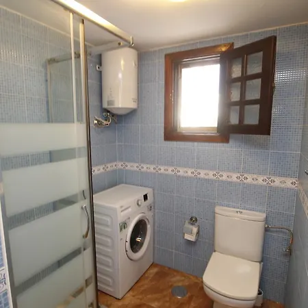 Golden Costa Apartment *