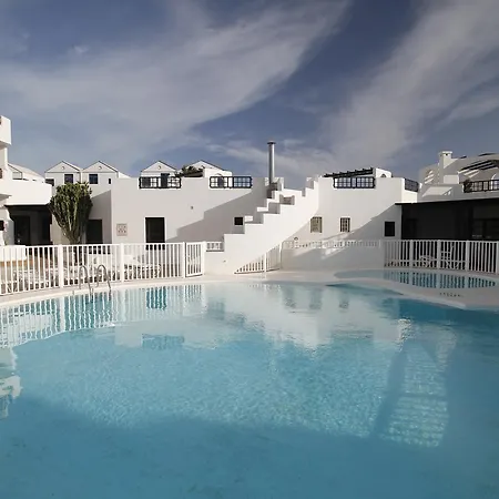Golden Costa Apartment *