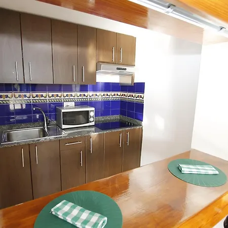 Golden Costa Apartment *